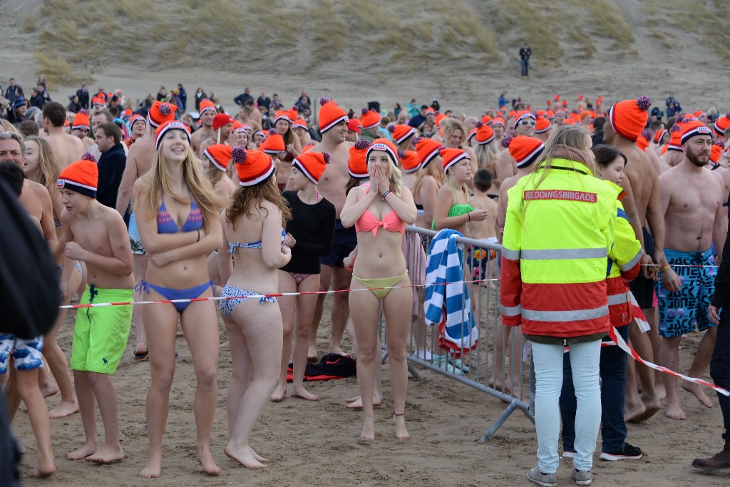 ../Images/Nieuwjaarsduik Nederzandt 2016 012.jpg